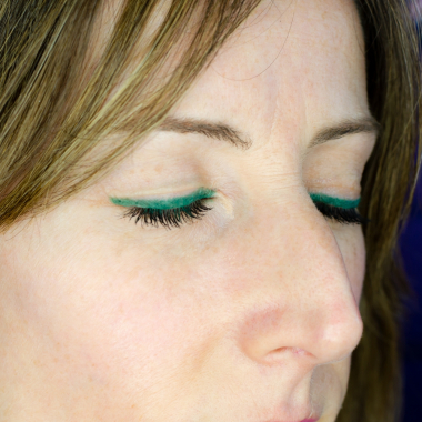 green eyeliner pencil