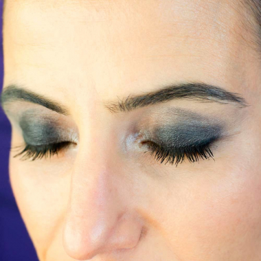 black and beige eyeshadow