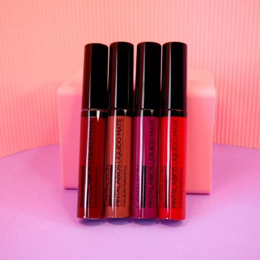 Pack 4 liquid lipsticks intense shades