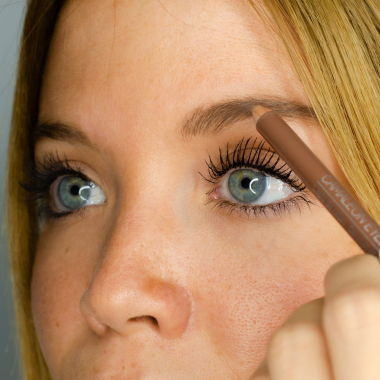 blonde eyebrown pencil