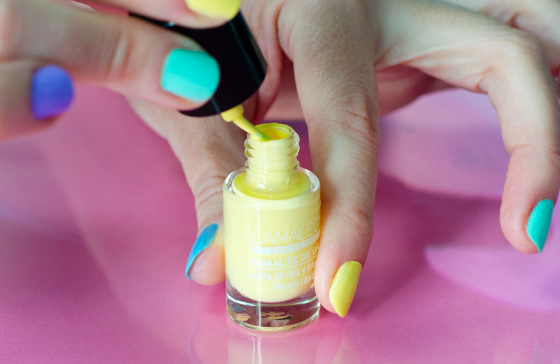 Vegan yellow nail lacquer